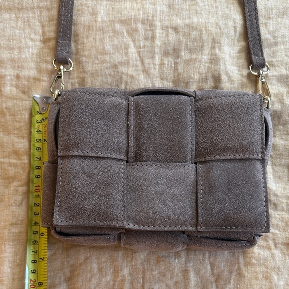 Viola Castellani Made in Italy woven leather cassette crossbody - Picture 5 of 17